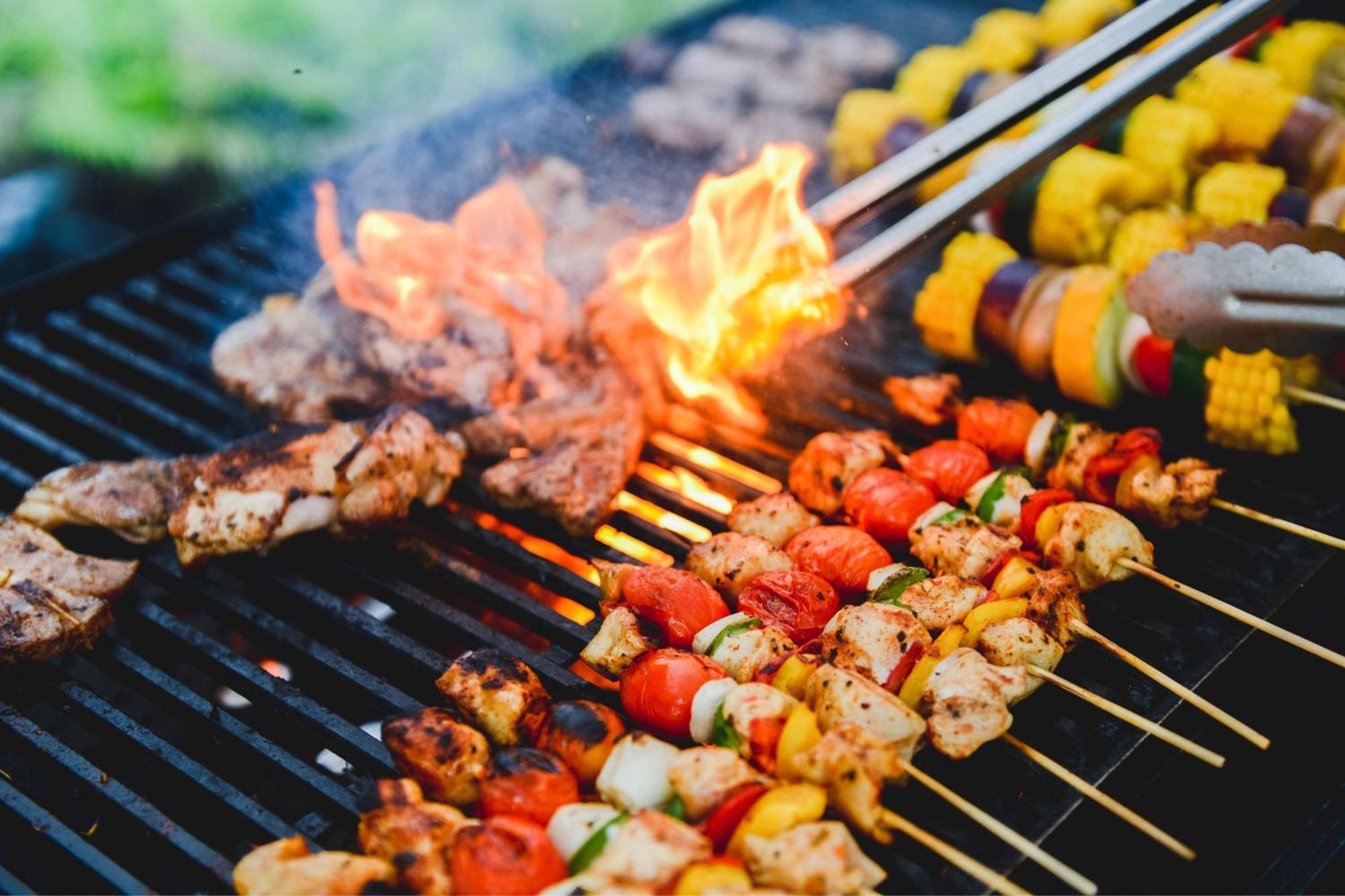 Hotel Stripes Kuala Lumpur, Autograph Collection Kültér fotó A barbecue