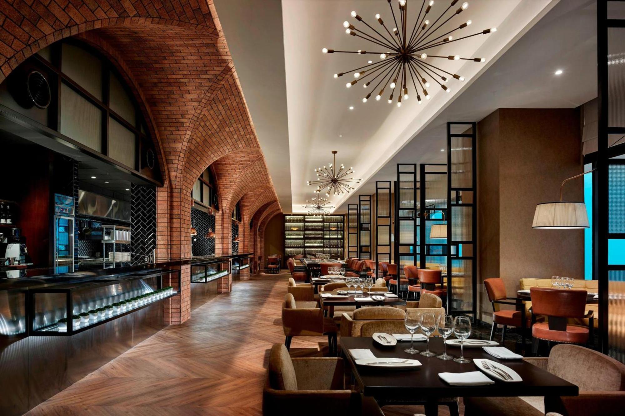 Hotel Stripes Kuala Lumpur, Autograph Collection Kültér fotó The restaurant