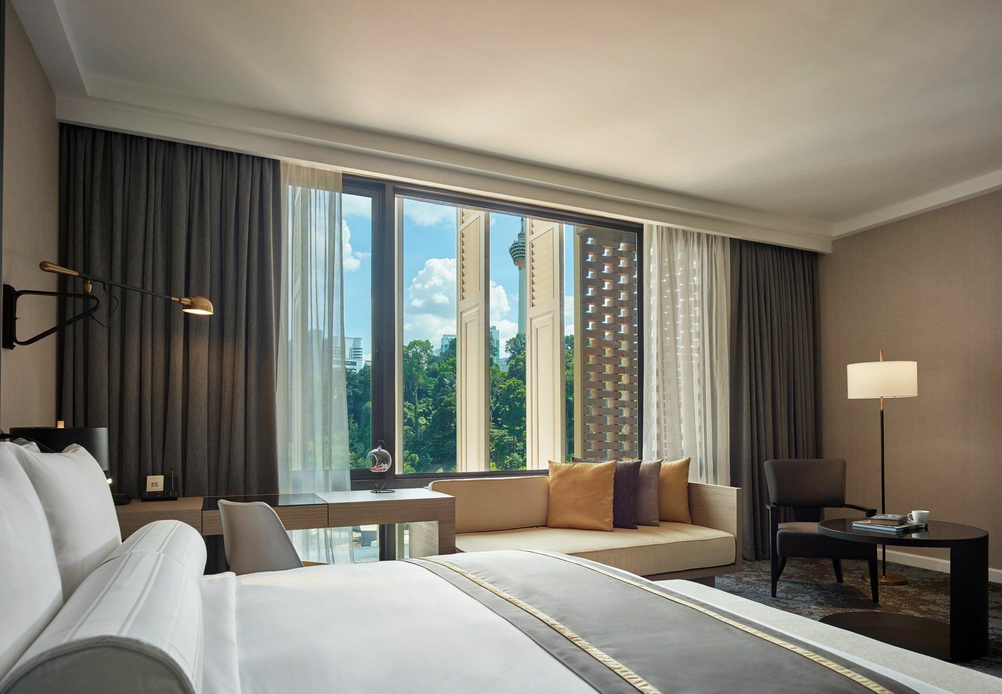 Hotel Stripes Kuala Lumpur, Autograph Collection Kültér fotó Deluxe Room